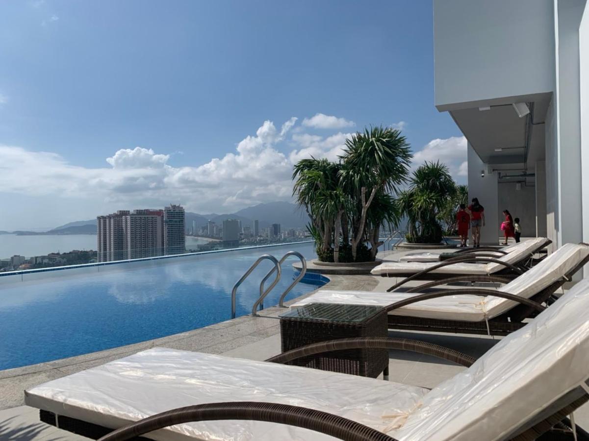 Ferienwohnung Scenia Bay Oceanfront By Housing Nha Trang Exterior foto