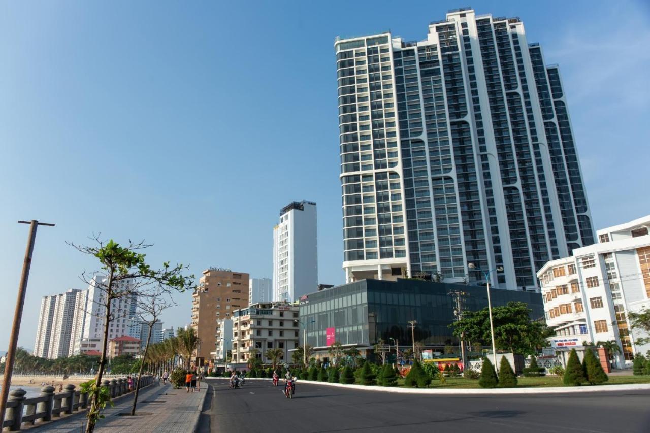 Ferienwohnung Scenia Bay Oceanfront By Housing Nha Trang Exterior foto
