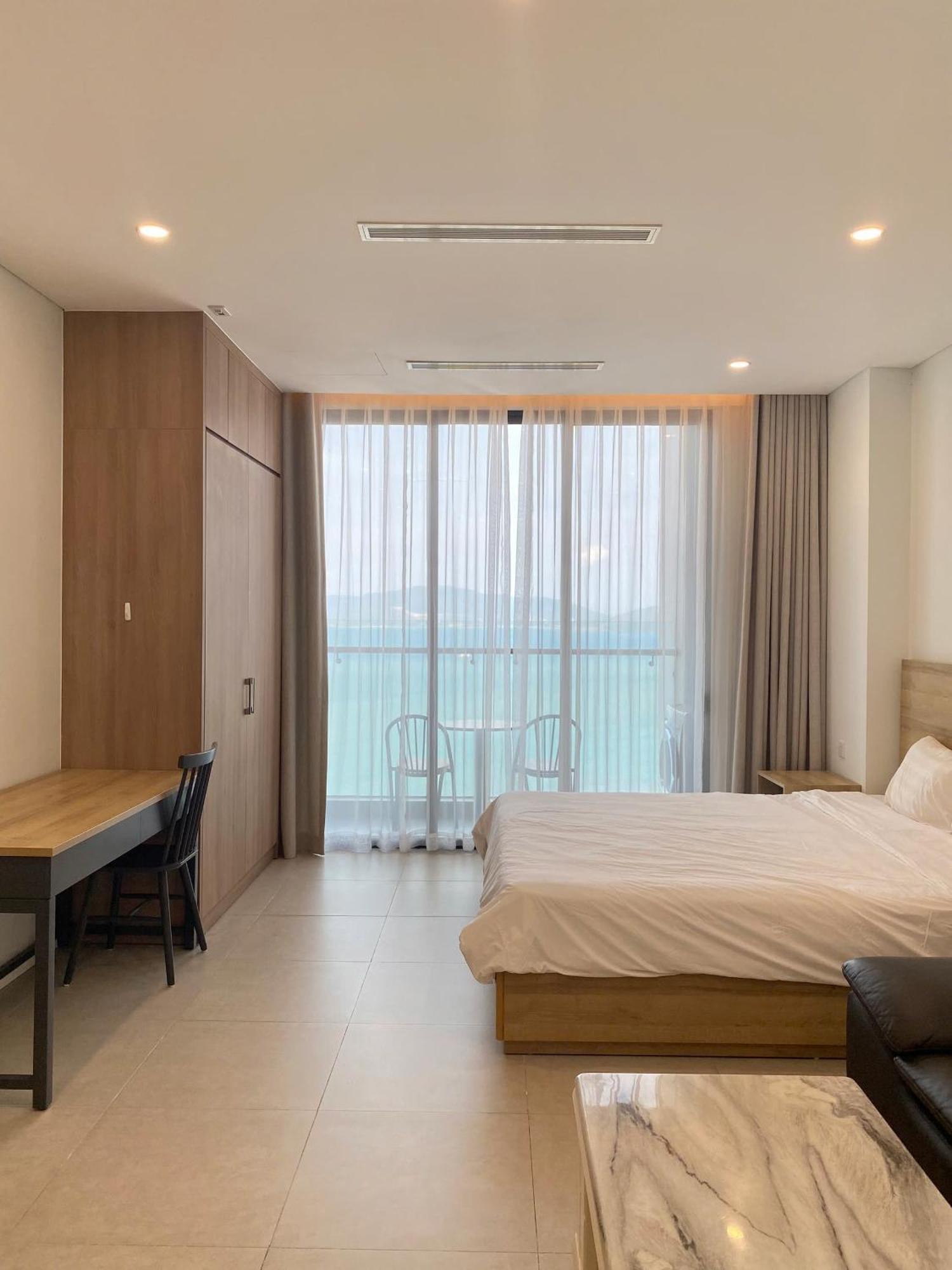 Ferienwohnung Scenia Bay Oceanfront By Housing Nha Trang Exterior foto
